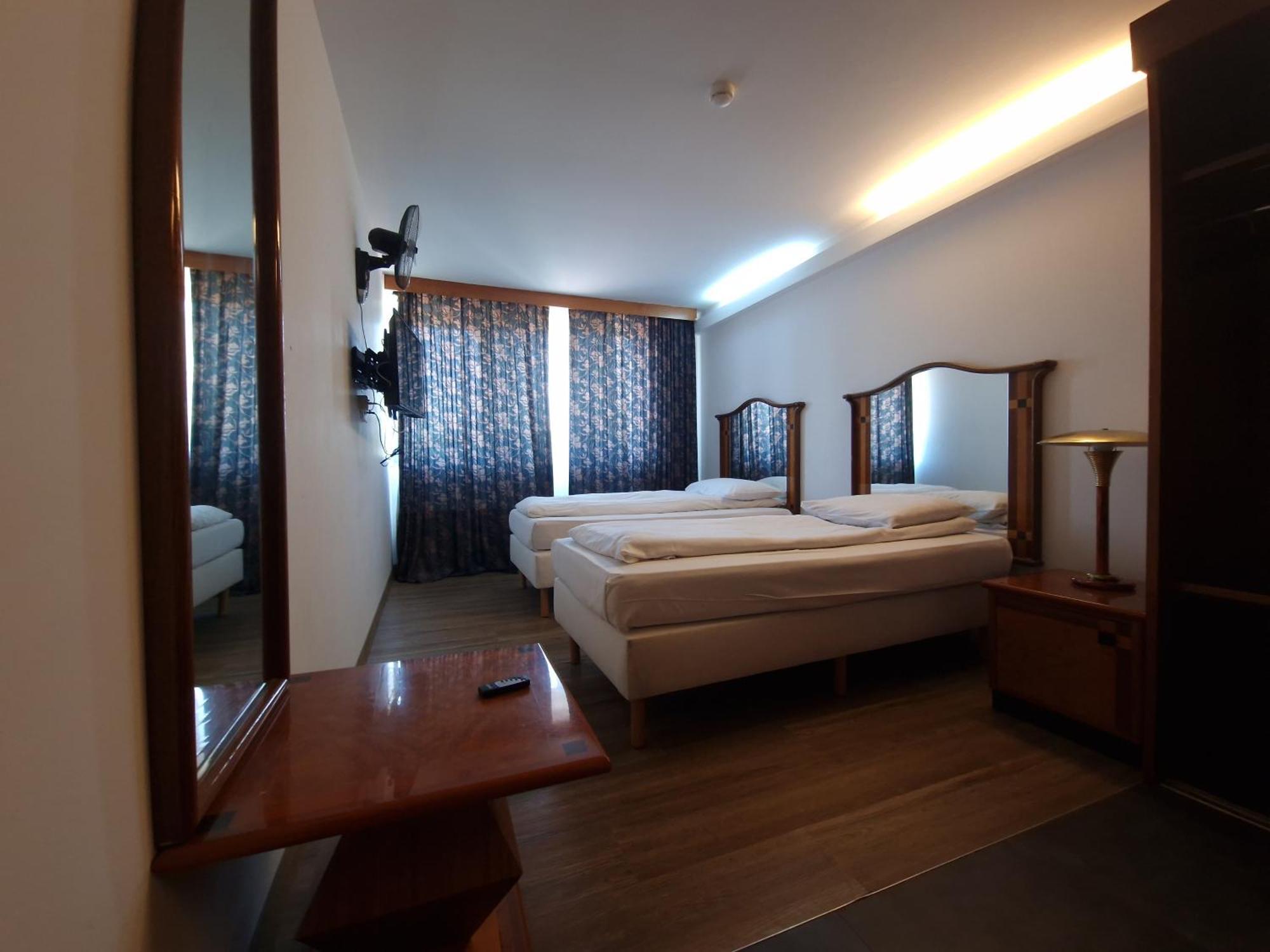 Sky Apart Hotel - Hotel Eurocap Jette Экстерьер фото