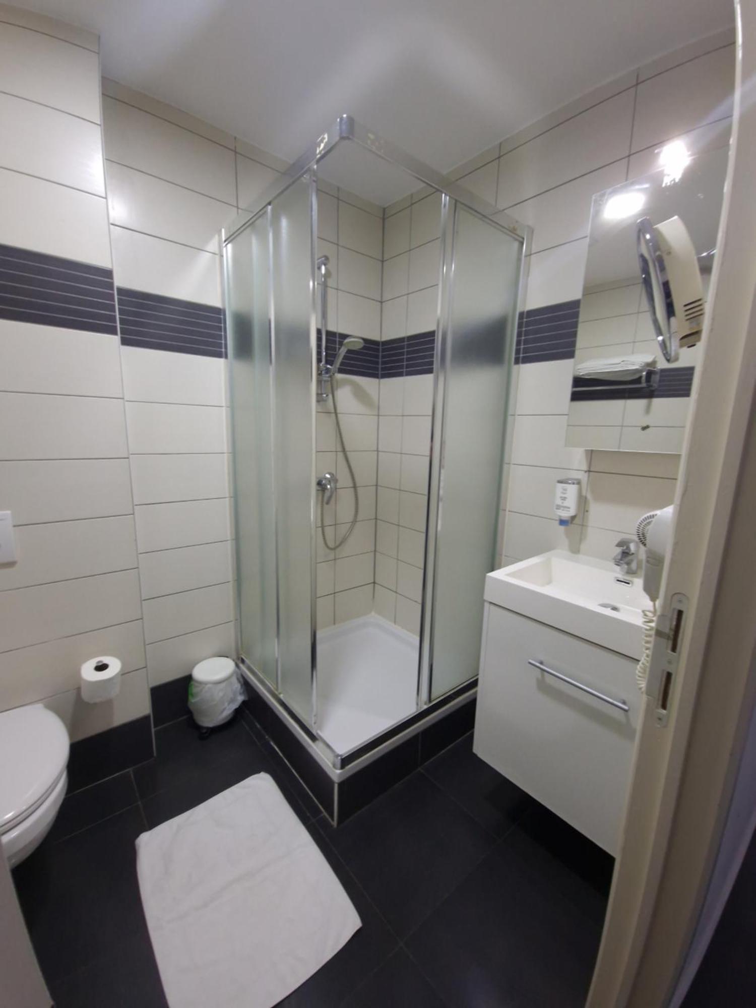 Sky Apart Hotel - Hotel Eurocap Jette Экстерьер фото
