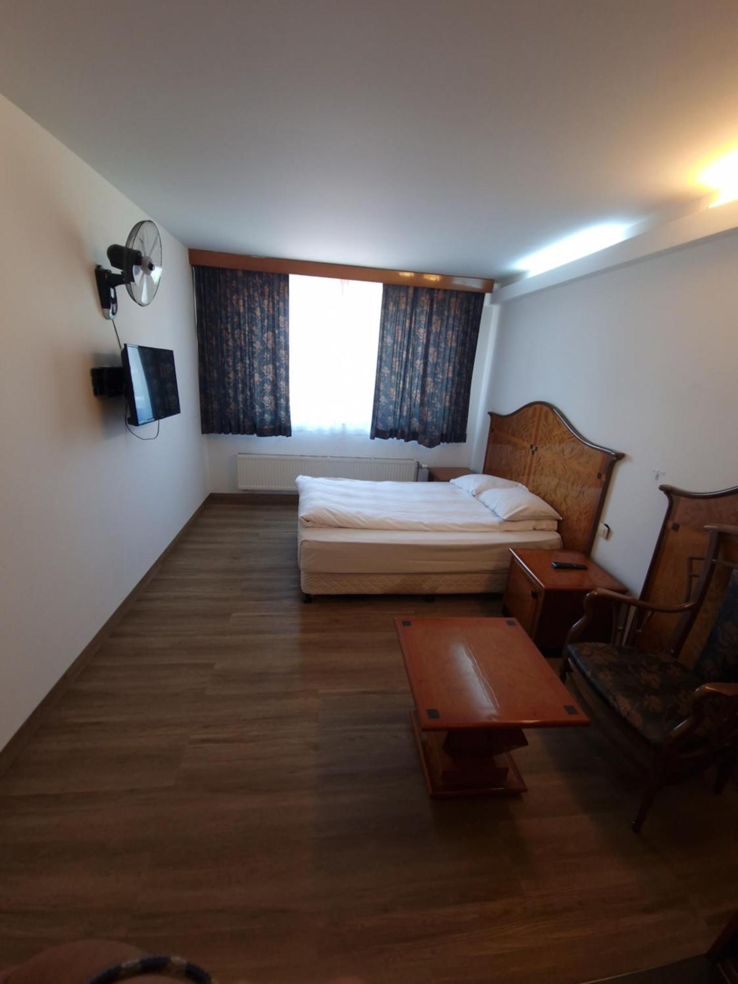 Sky Apart Hotel - Hotel Eurocap Jette Экстерьер фото