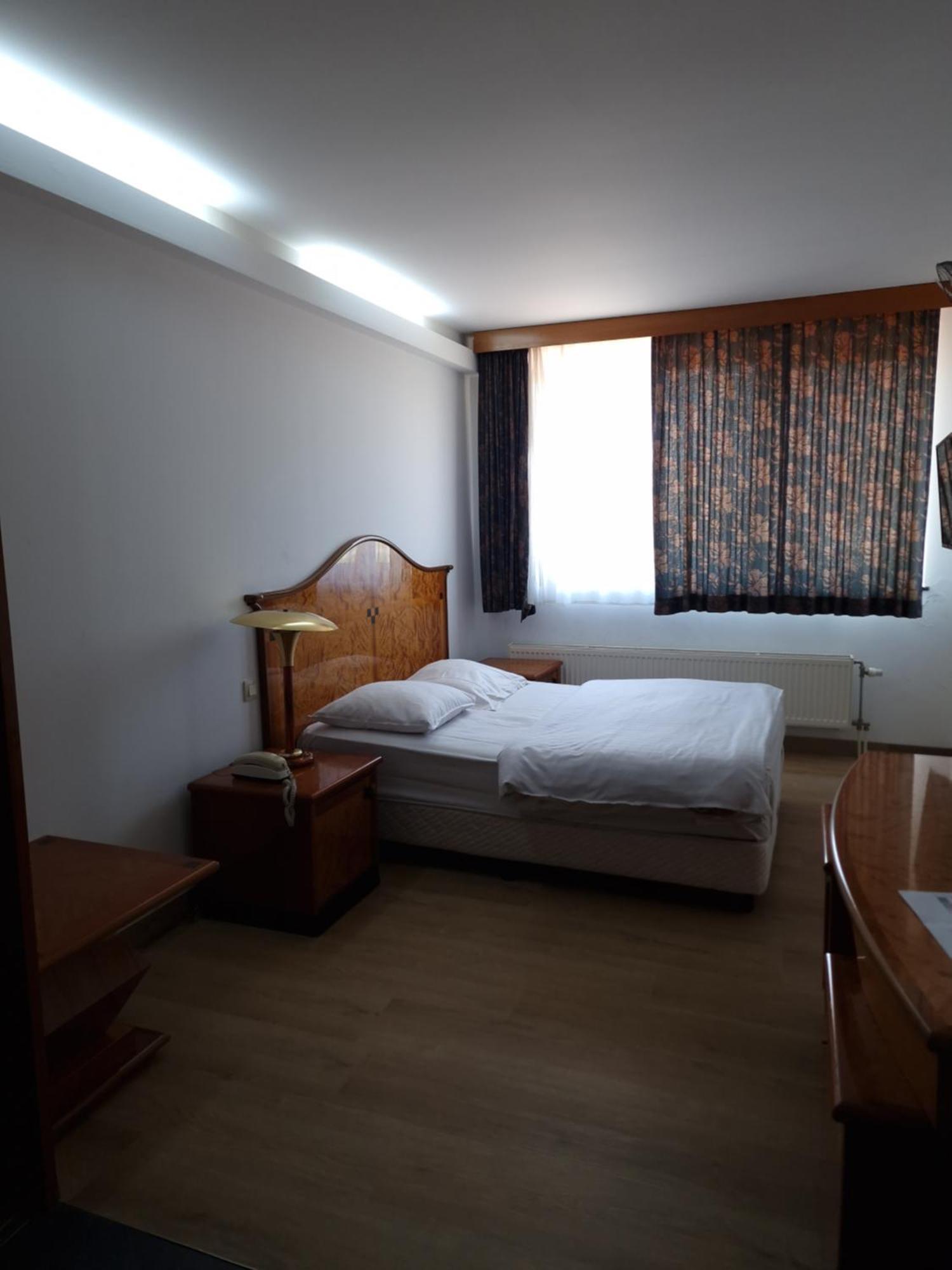 Sky Apart Hotel - Hotel Eurocap Jette Экстерьер фото